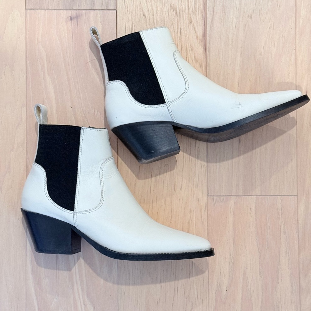 Everlane White Chelsea Ankle Boots, 6.5